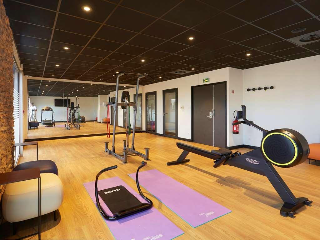 Ibis Archamps Porte De Geneve Удобства фото