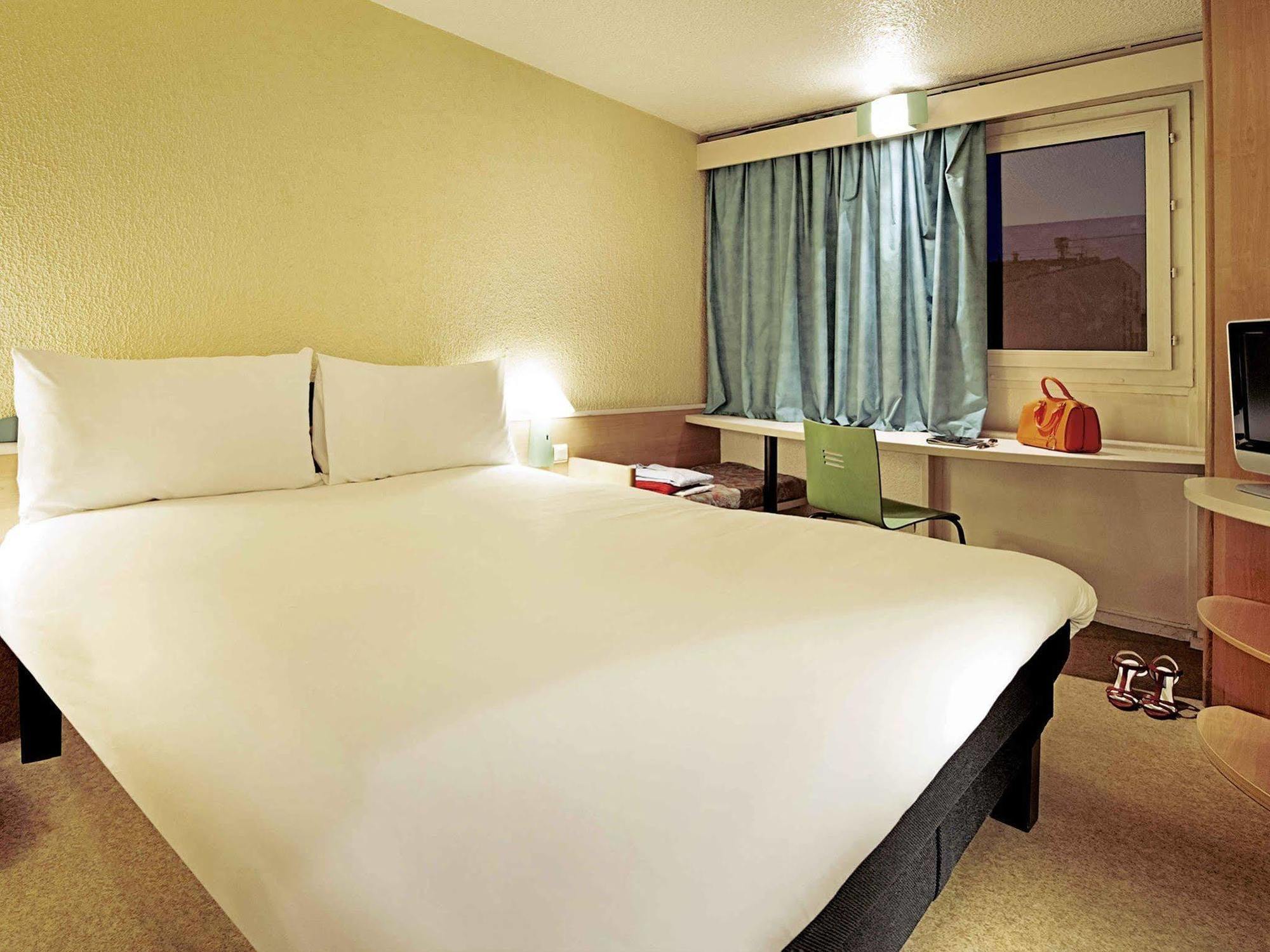 Ibis Archamps Porte De Geneve Экстерьер фото