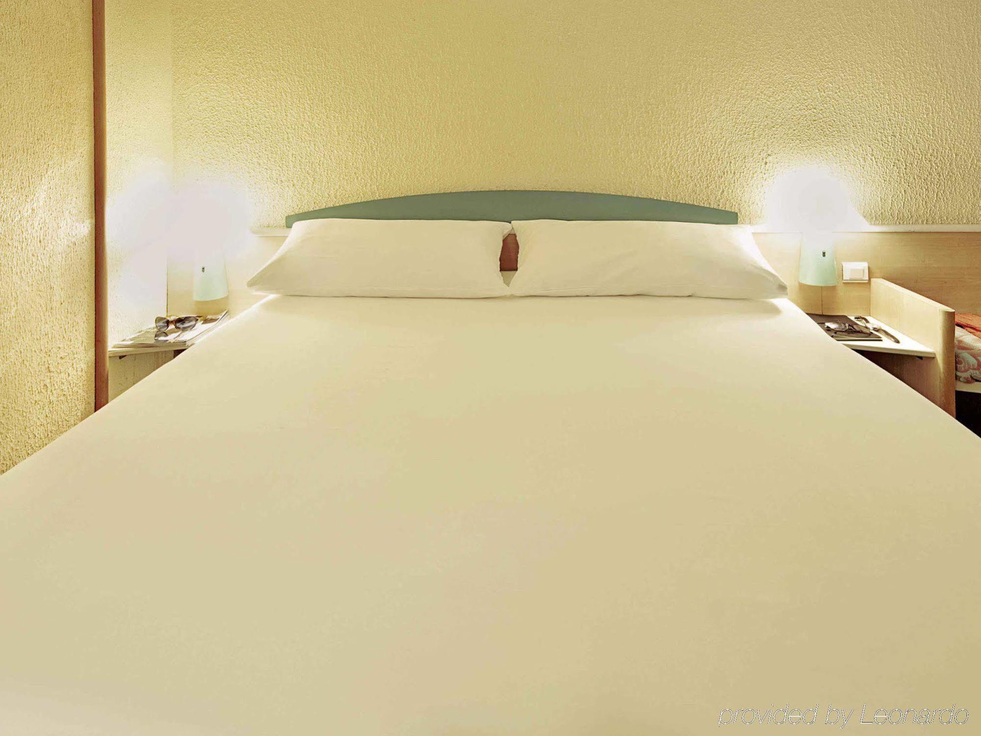 Ibis Archamps Porte De Geneve Экстерьер фото